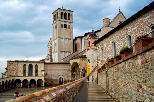 Vuelos baratos a Perugia y ofertas de viaje
